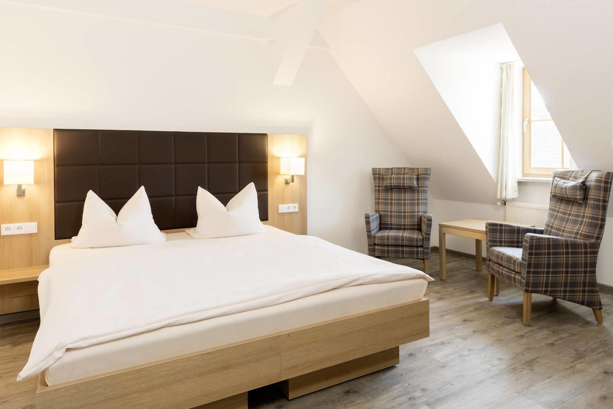 Gasthof Lerner Freising Bagian luar foto