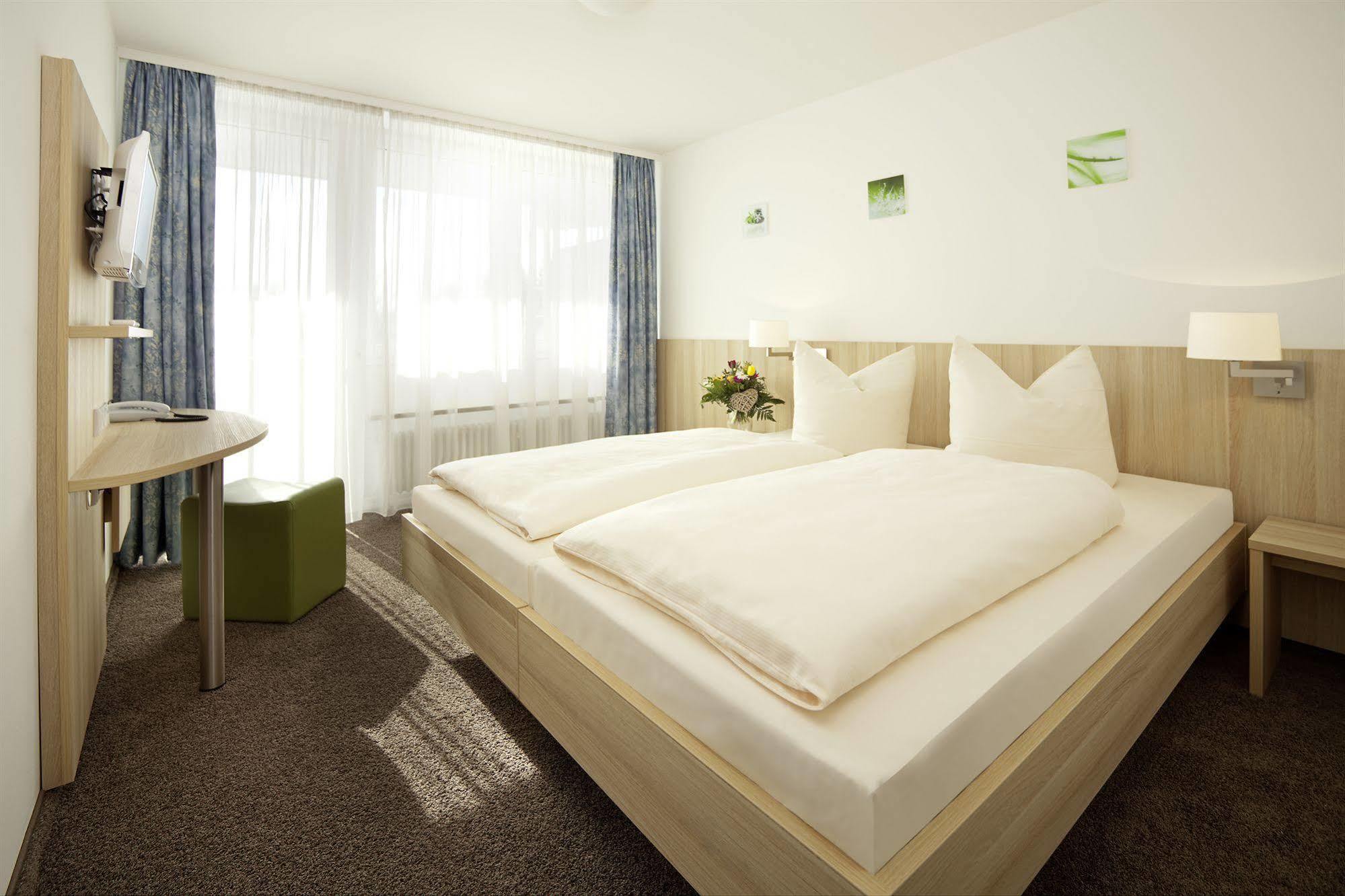 Gasthof Lerner Freising Bagian luar foto