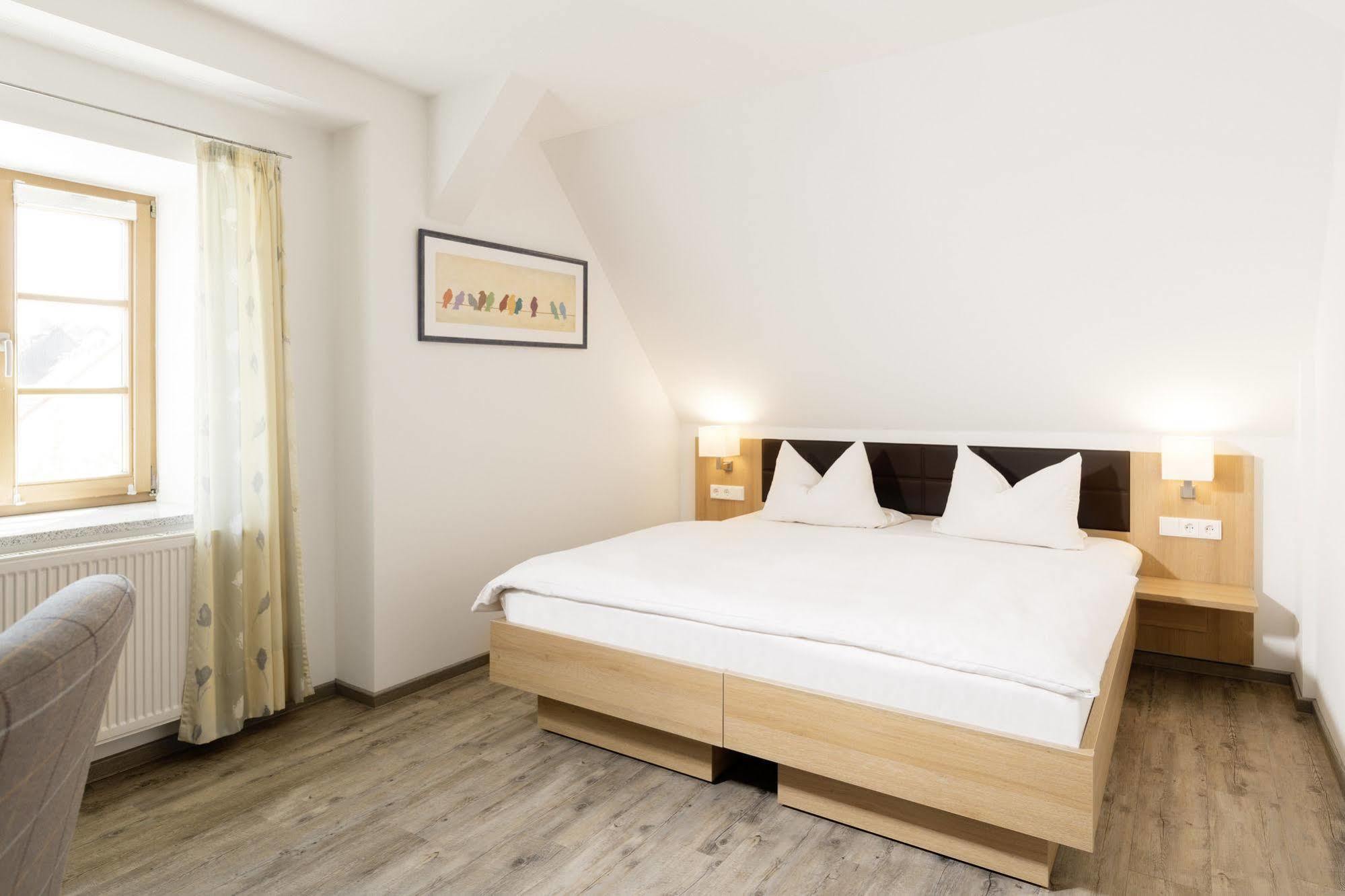 Gasthof Lerner Freising Bagian luar foto